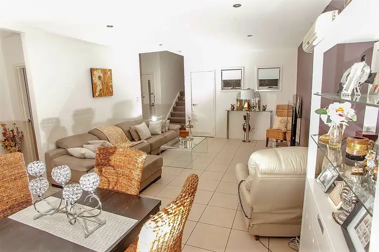 43/80 Moolyyir St, Urangan QLD 4655