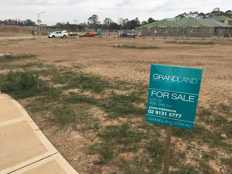 135 Dalmatia Avenue, Edmondson Park NSW 2174