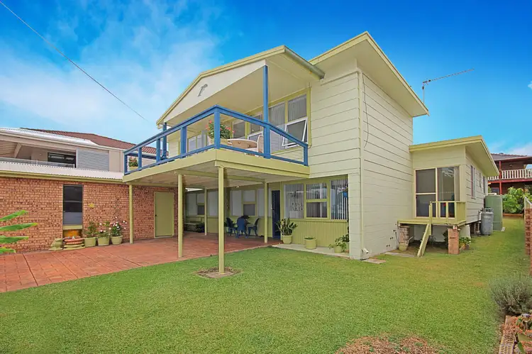 75 Mitchell Parade, Mollymook Beach NSW 2539