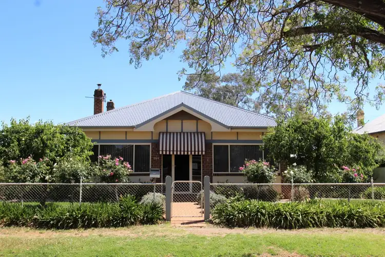 164 Baker Street, Temora NSW 2666