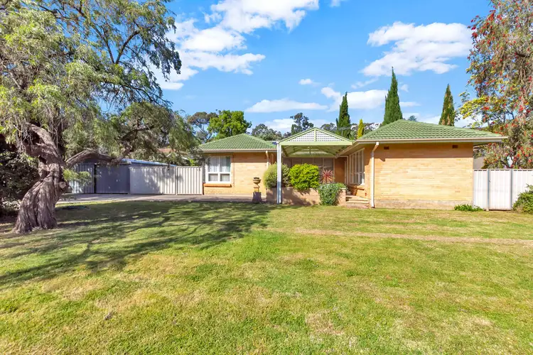 2 Roundaway Crescent, O'halloran Hill SA 5158
