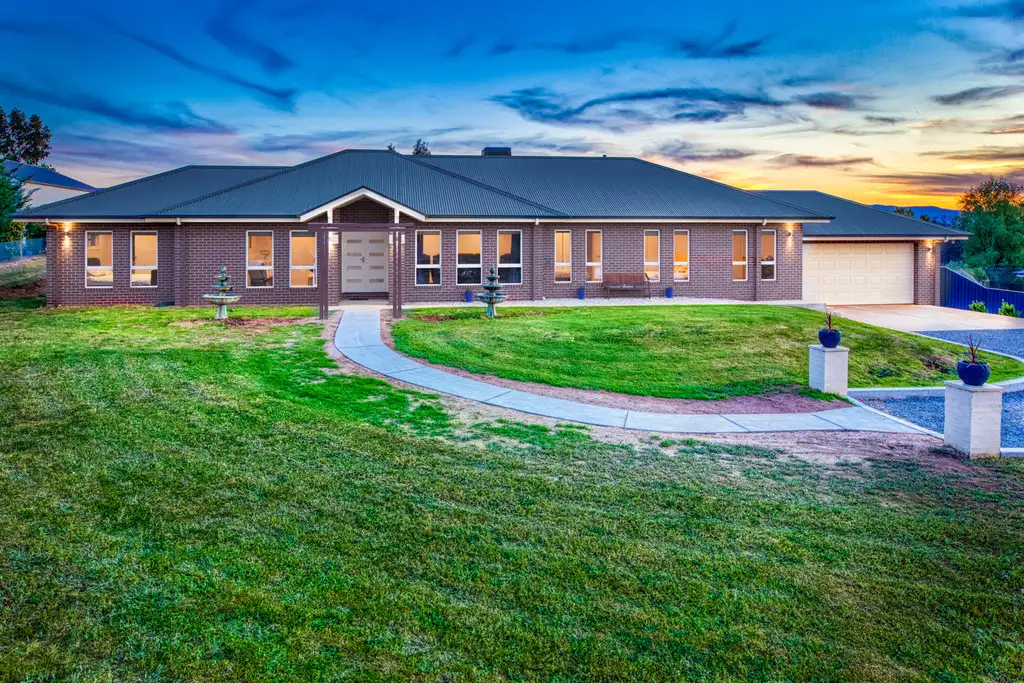 Main view of Homely house listing, 40 Hillandale Court, Bonegilla VIC 3691