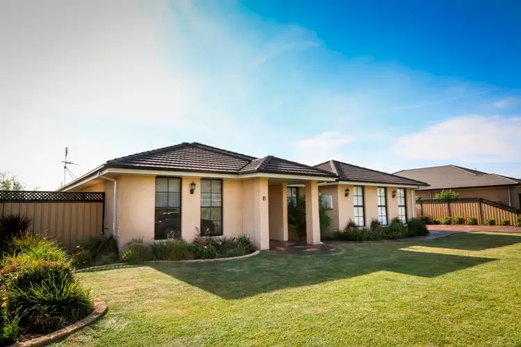 2 Curtin Road, Leeton NSW 2705