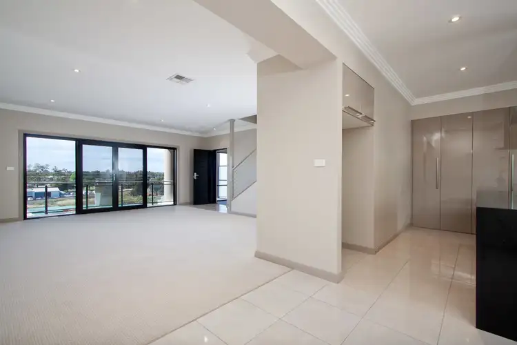 Fourth view of Homely unit listing, 2/18-20 Railway Street, Turvey Park NSW 2650