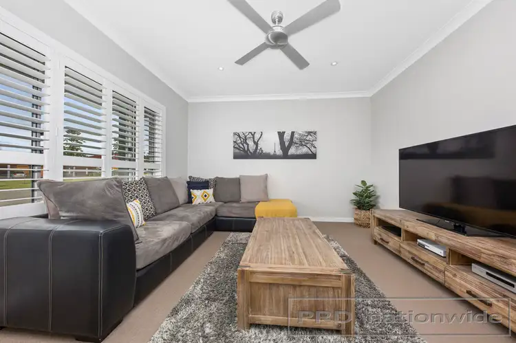 Second view of Homely house listing, 2/8 Vine st, Branxton NSW 2335