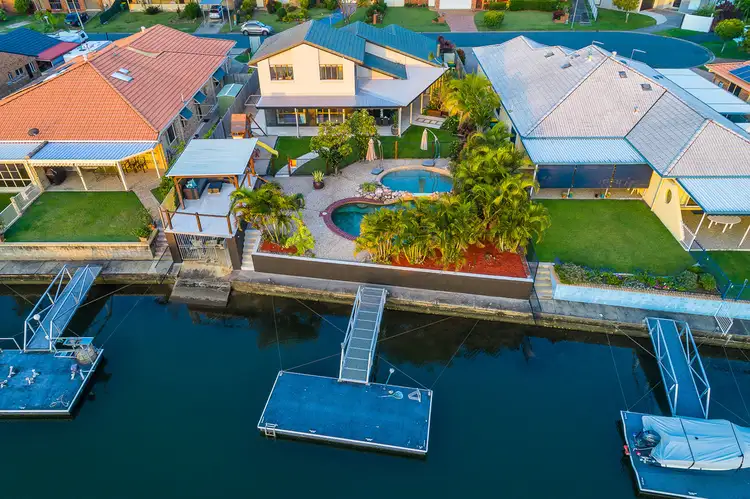 77 Phoenix Avenue, Bongaree QLD 4507