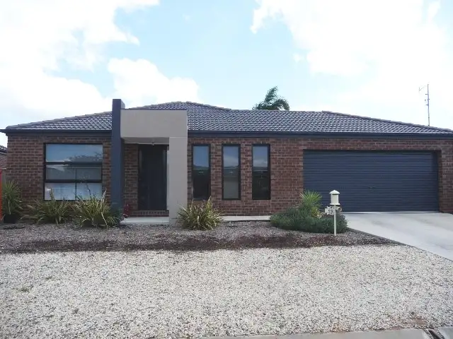 1 of 26 Genevieve Ave, Echuca VIC 3564