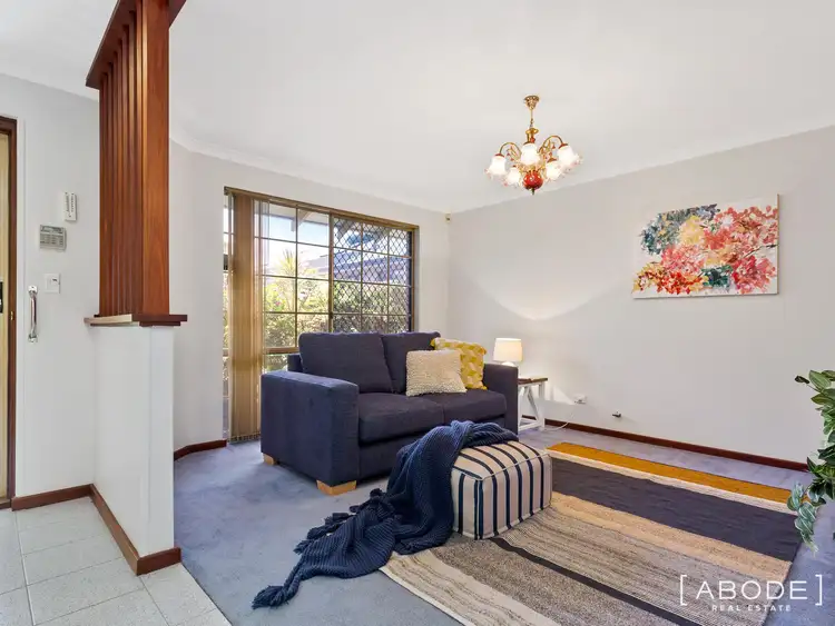 2/90A Elvira Street, Palmyra WA 6157