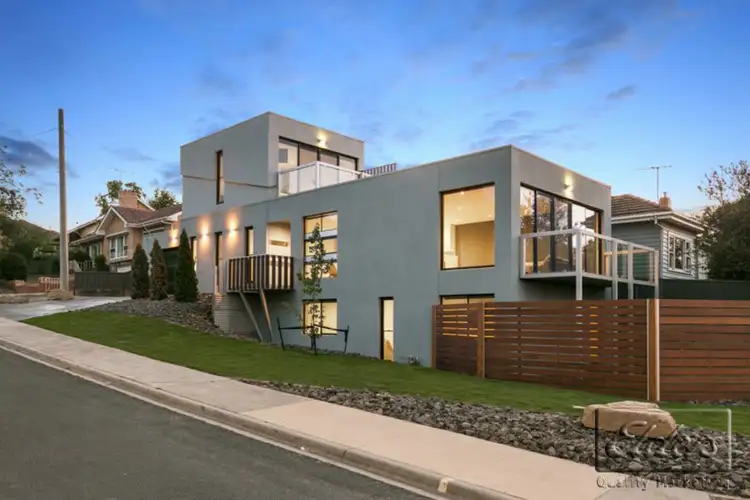 16 Steane Street, Kennington VIC 3550