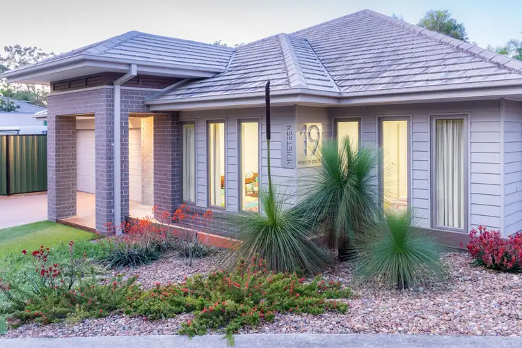 19 Norton Drive, Shailer Park QLD 4128