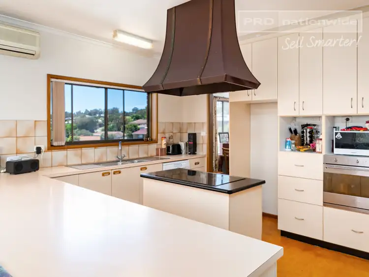Fifth view of Homely house listing, 6 Julie Place, Tolland NSW 2650