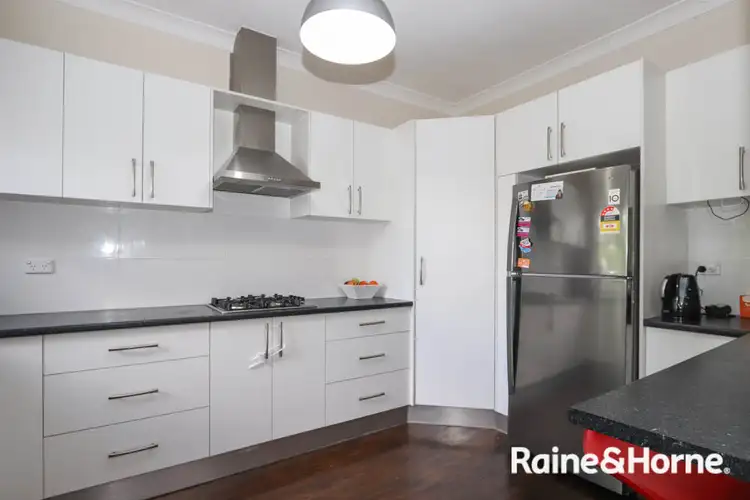 Sixth view of Homely house listing, 2 Moodie Place, West Bathurst NSW 2795