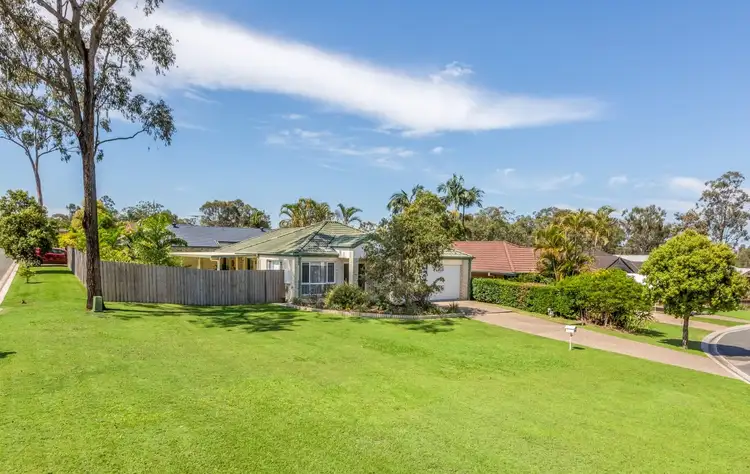 8 Tivoli Place, Forest Lake QLD 4078