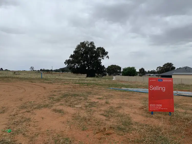 12 Jimberoo Loop, Gobbagombalin NSW 2650