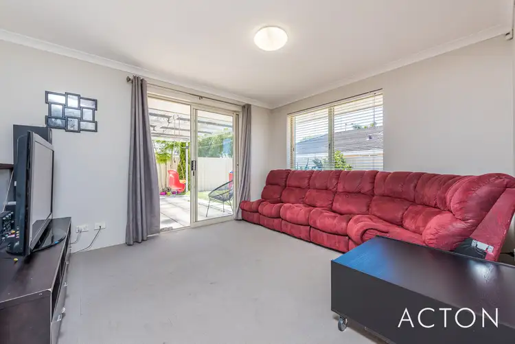 Sixth view of Homely house listing, 2 Shortridge Way, Quinns Rocks WA 6030