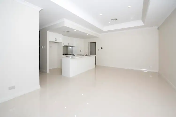 Fifth view of Homely unit listing, 1/29 Frederick Road, Hamilton Hill WA 6163
