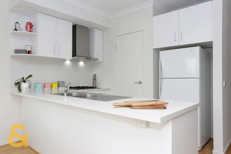 Fourth view of Homely house listing, 10 Viewmont Avenue, Craigieburn VIC 3064