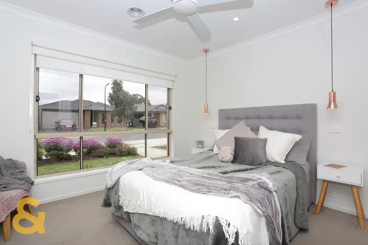 Sixth view of Homely house listing, 10 Viewmont Avenue, Craigieburn VIC 3064