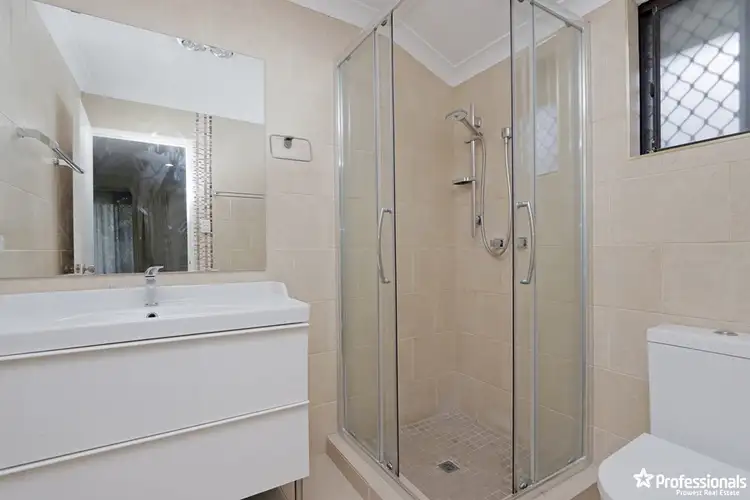 Seventh view of Homely house listing, 5 Inglis Place, Willetton WA 6155