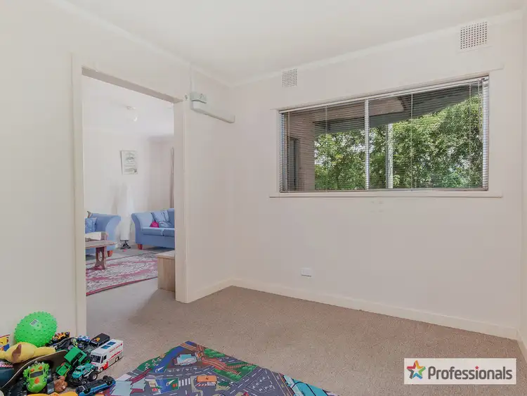 Fifth view of Homely house listing, 9/4 Canham Way, Orelia WA 6167