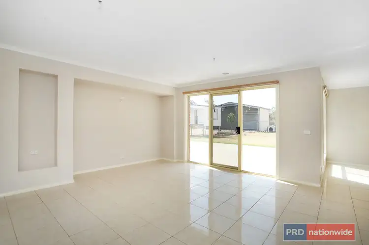 Seventh view of Homely house listing, 21 Ruxton Way, Hopetoun Park VIC 3340