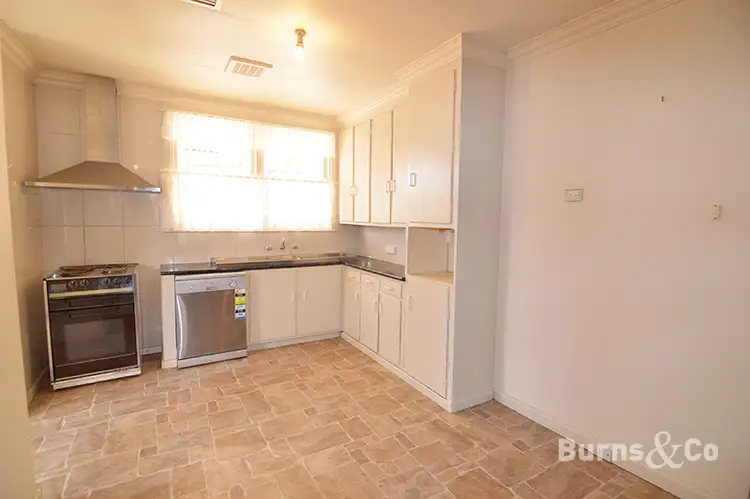 Second view of Homely house listing, 10 Chislett Crescent, Merbein VIC 3505