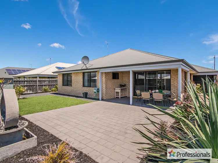 Fourth view of Homely house listing, 15 Amethyst Approach, Wellard WA 6170