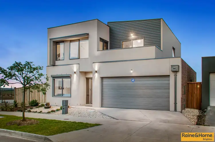 12 Landsdowne Avenue, Mickleham VIC 3064