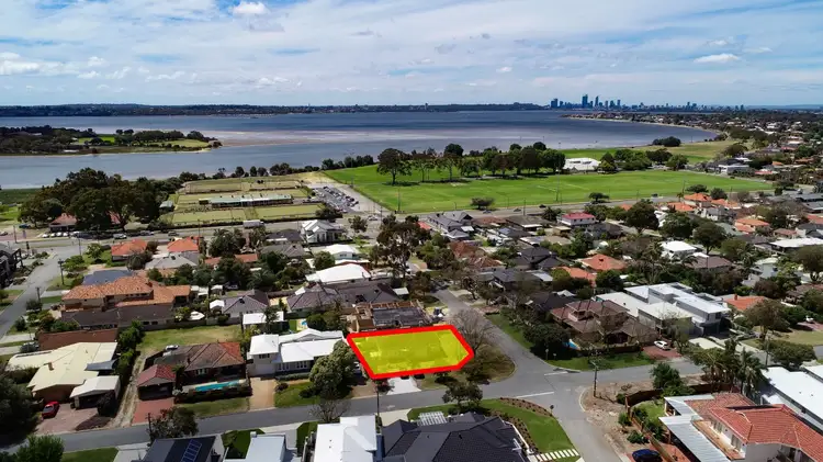 11 Doney Street, Alfred Cove WA 6154