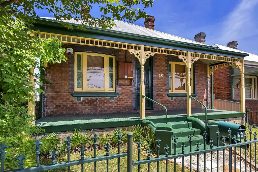 Main view of Homely house listing, 10 Roy Street, Lithgow NSW 2790