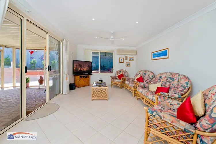 Fourth view of Homely house listing, 4 Monica Place, Lake Cathie NSW 2445