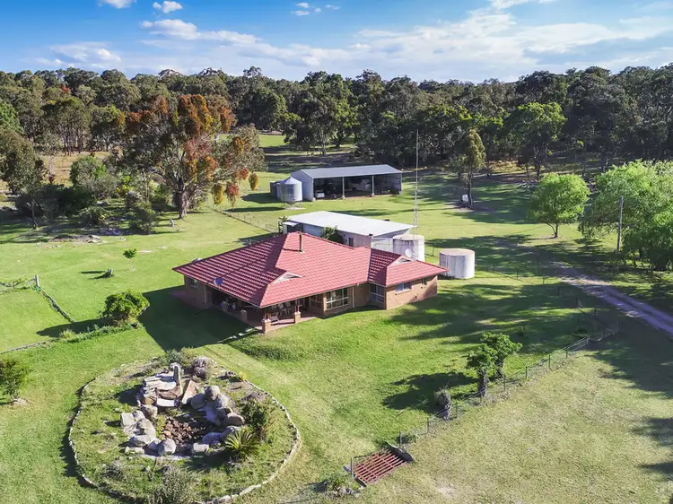 87 Hilton Road, Guyra NSW 2365