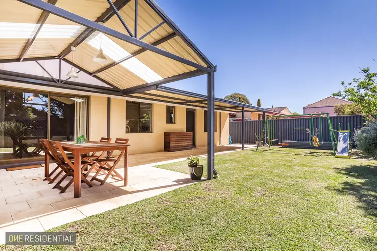 7/5 Kitchener Road, Melville WA 6156