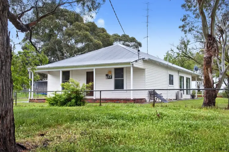 6 Hardies Hill rd, Garibaldi VIC 3352