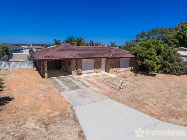 Second view of Homely house listing, 6 Jabiru Way, Waggrakine WA 6530