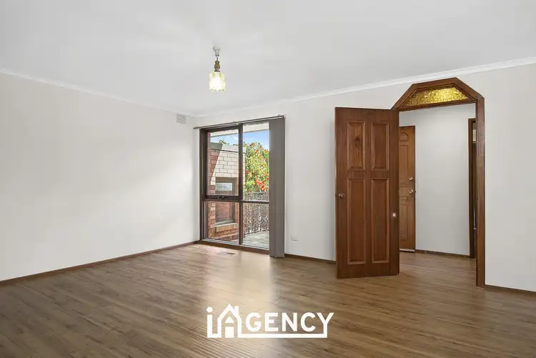 Second view of Homely house listing, 33 Mildura Crescent, Endeavour Hills VIC 3802