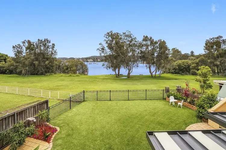 39 Bayside Drive, Green Point NSW 2251