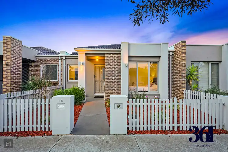 19 Passionfruit Crescent, Mernda VIC 3754