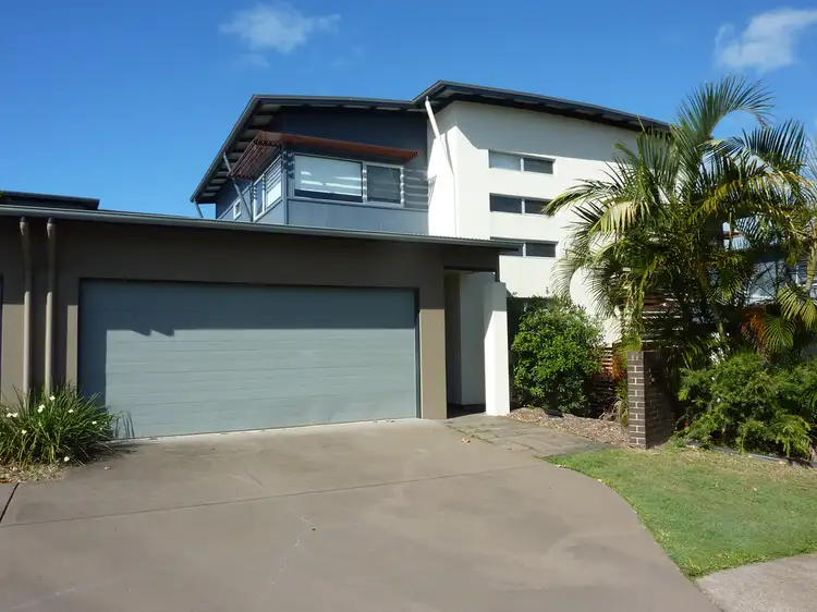Unit 14, 80 Moolyyir Street, Urangan QLD 4655