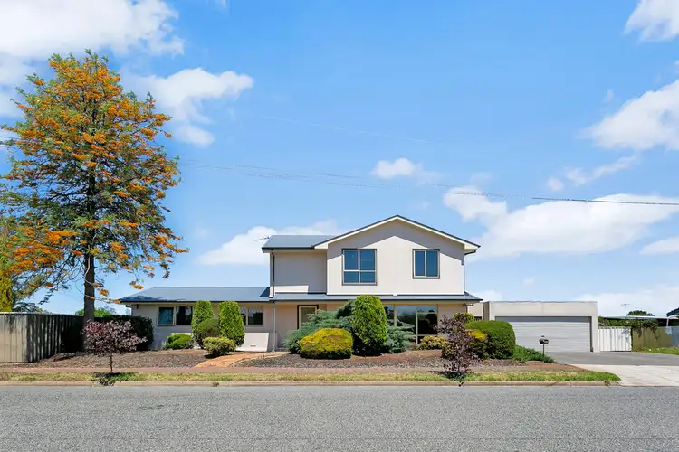 18 Silvermere Tce, Modbury Heights SA 5092