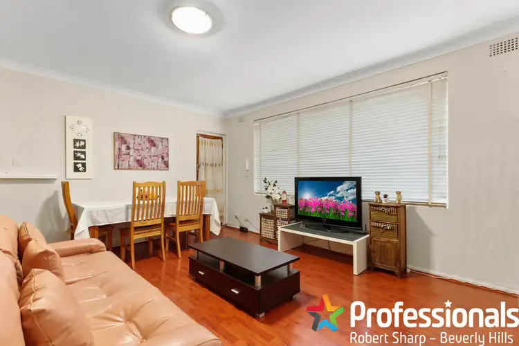 2/9 Parry Avenue, Narwee NSW 2209