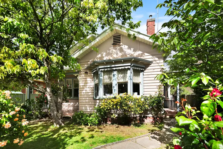 818 Armstrong Street North, Soldiers Hill VIC 3350