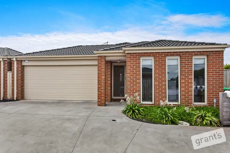 2 Trinidad Walk, Pakenham VIC 3810