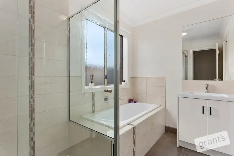 Seventh view of Homely unit listing, 2 Trinidad Walk, Pakenham VIC 3810