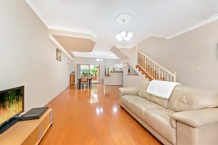 2/2 Macquarie Road, Earlwood NSW 2206