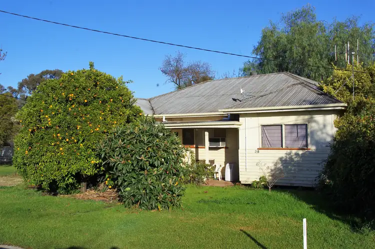 38 Carlisle Street, Wunghnu VIC 3635