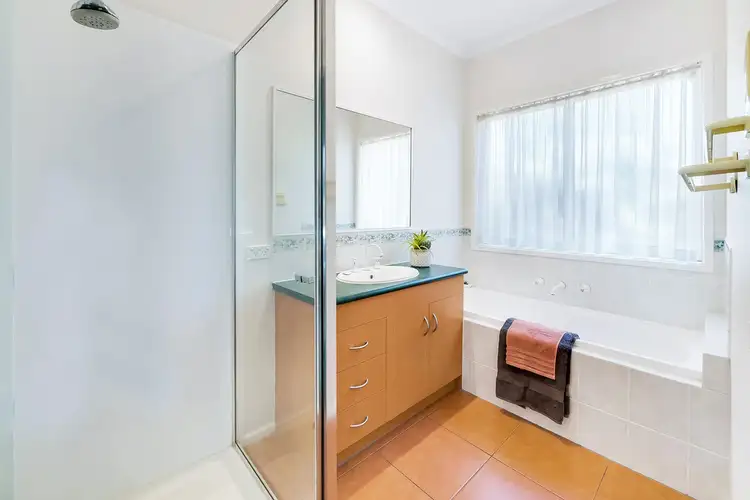 Fifth view of Homely house listing, 5 Desmond Court, Carrum Downs VIC 3201