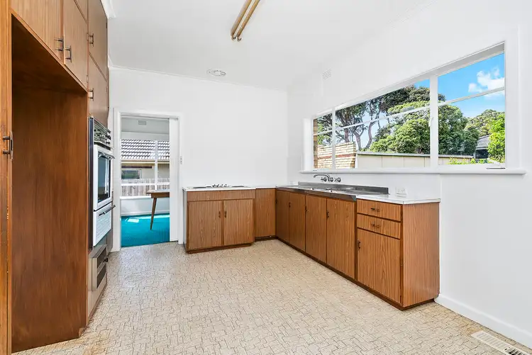Fifth view of Homely house listing, 8 Churchill Avenue, Cheltenham VIC 3192