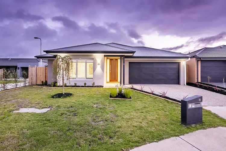 11 Greenglade Way, Cranbourne East VIC 3977