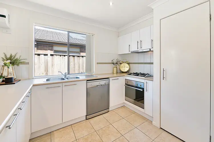 Sixth view of Homely house listing, 8 Islington Avenue, Cranbourne North VIC 3977